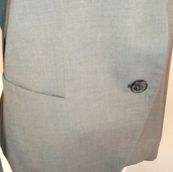 Women's Ann Taylor Gray Plaid Single Breasted Blazer - Picture 4 of 7